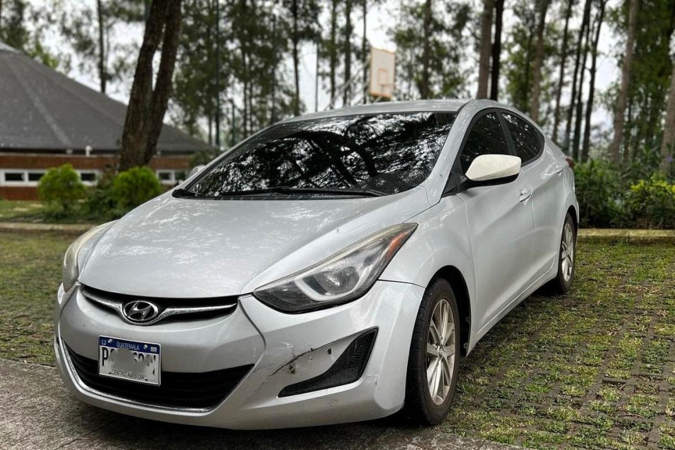 Hyundai Elantra SE 2015 SILVER 3