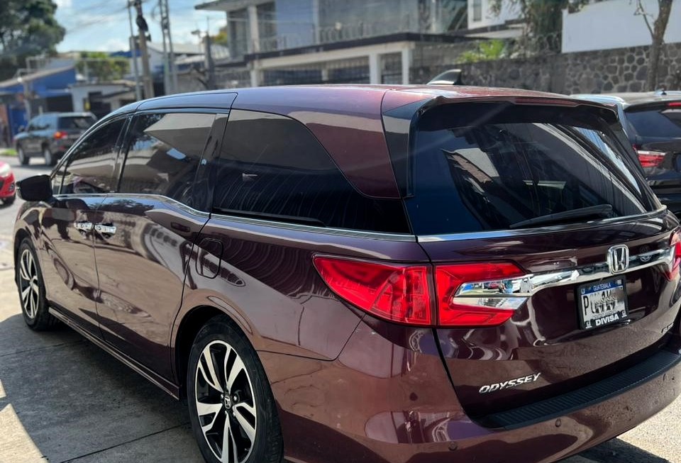 Honda Odyssey Elite 2019 AG RED 4