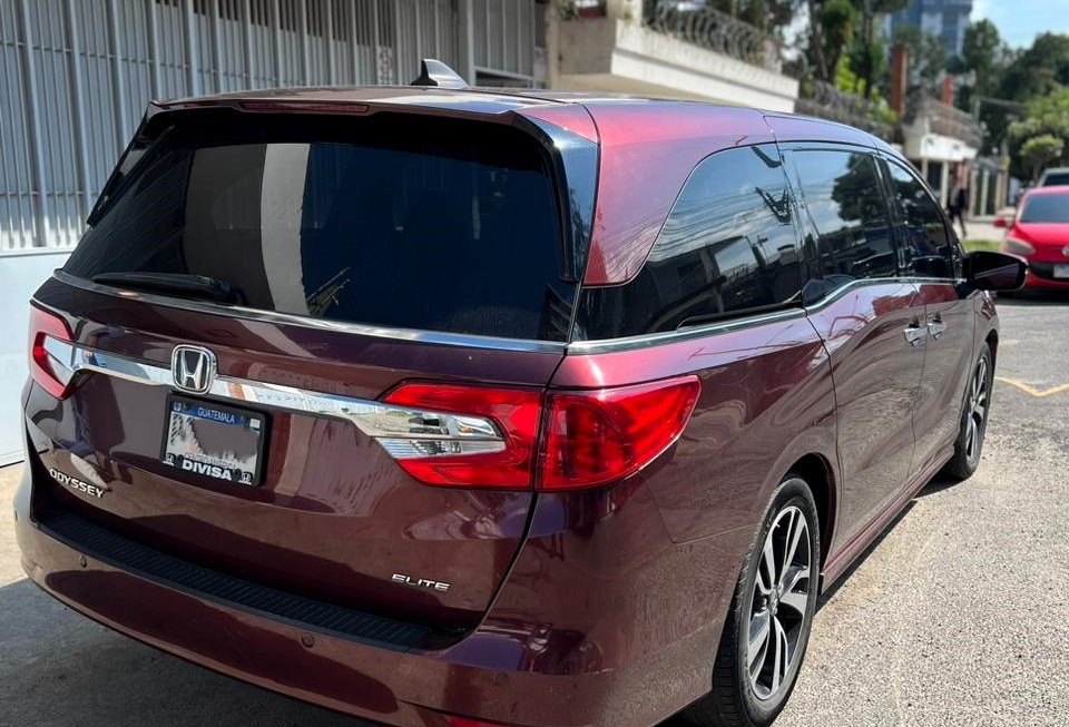 Honda Odyssey Elite 2019 AG RED 6