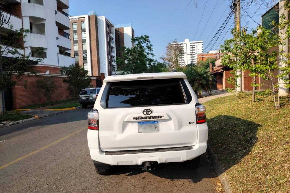 Toyota 4Runner SR5 XP Predator 2019 WHITE IMP 5