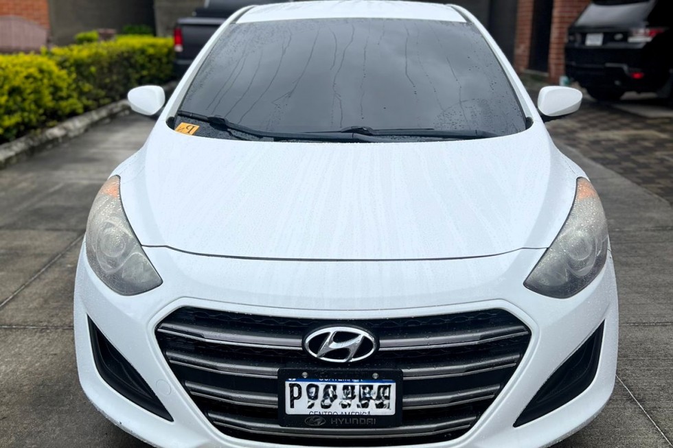 Hyundai Elantra GT 2016 IMP WHITE 2