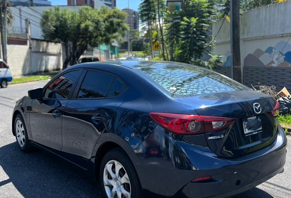 Mazda 3i Sport 2017 IMP BLUE 4