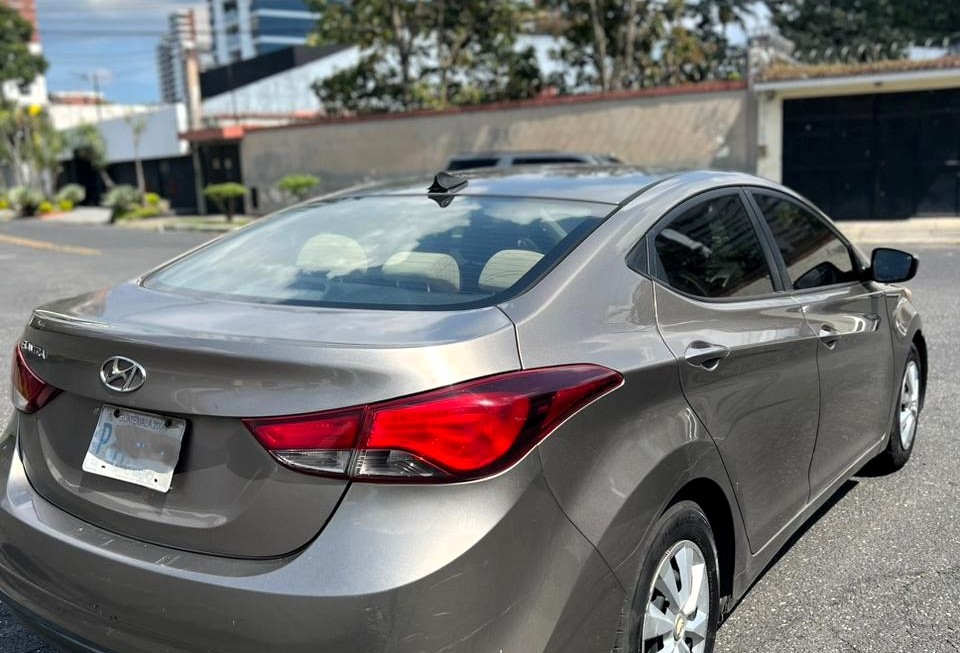 Hyundai Elantra SE LIMITED 2016 IMP BROWN 6